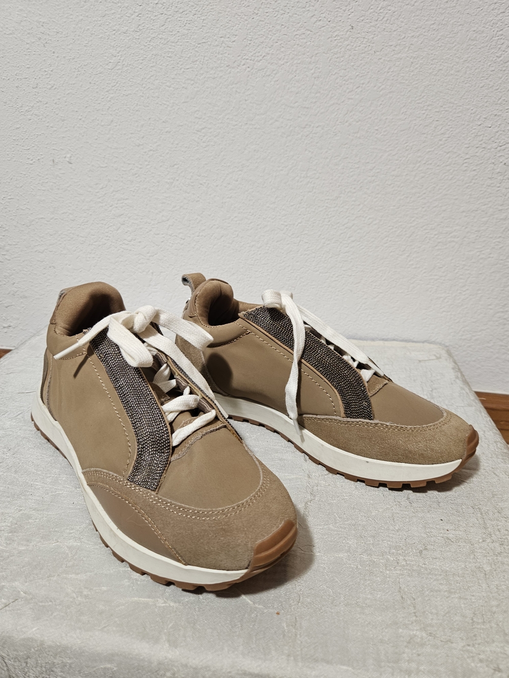 Steve Madden Women's Tan and White Sneakers